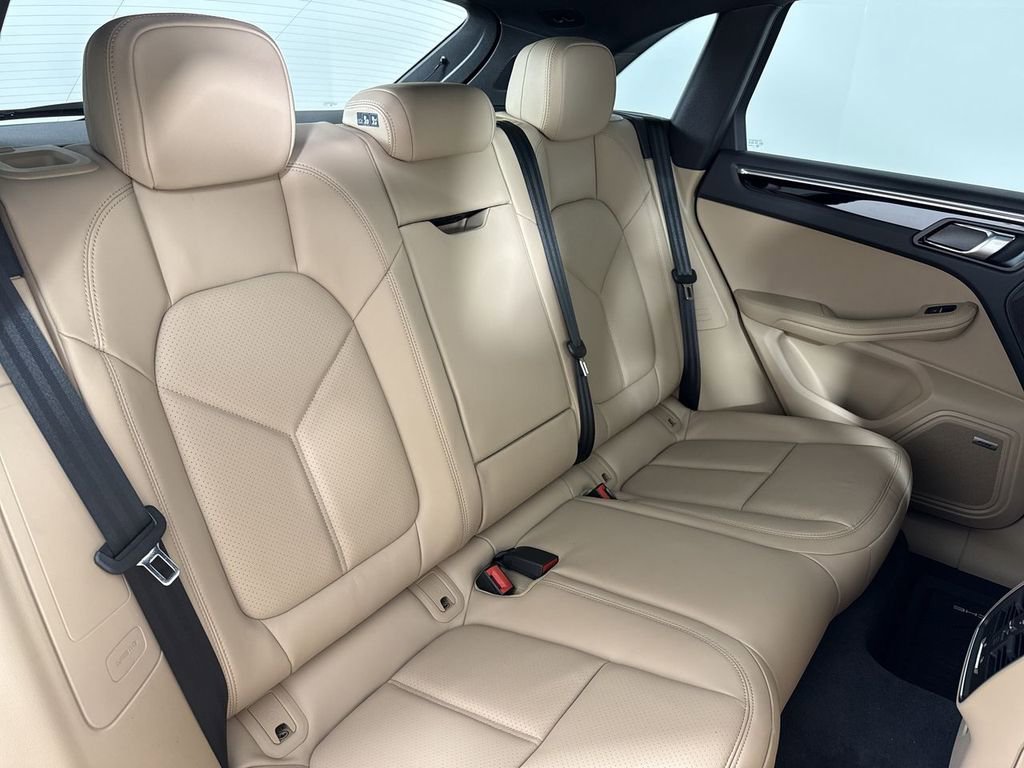 New 2026 Porsche Macan AWD/4WD image 23