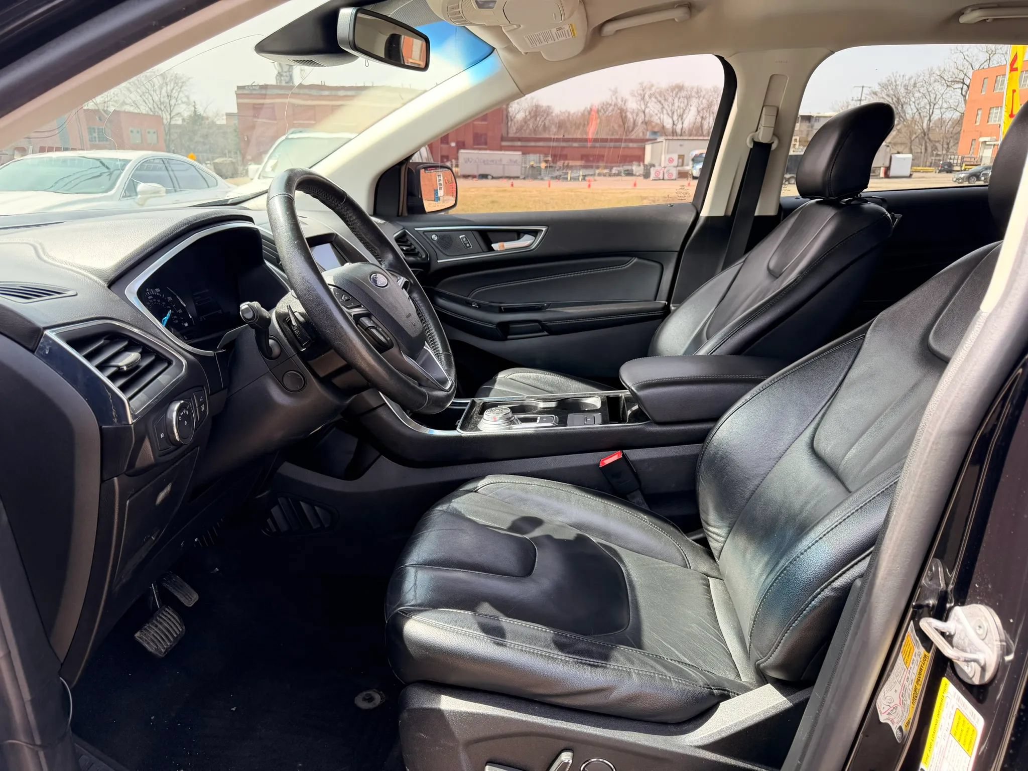 Used 2019 Ford Edge Titanium AWD/4WD image 15