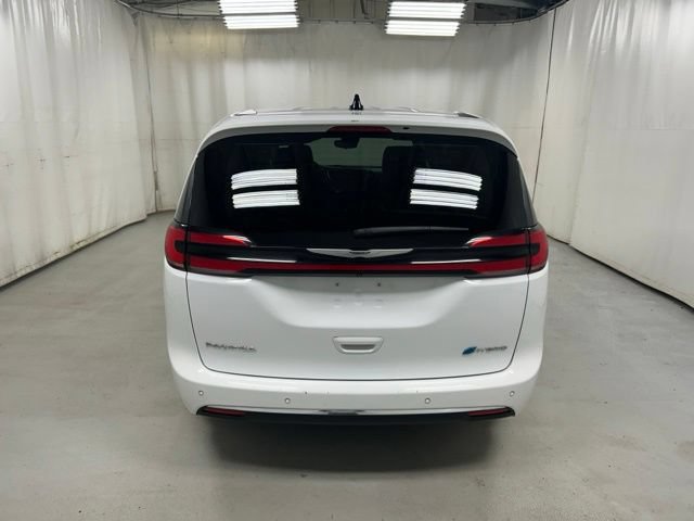 Used 2024 Chrysler Pacifica Limited FWD image 6