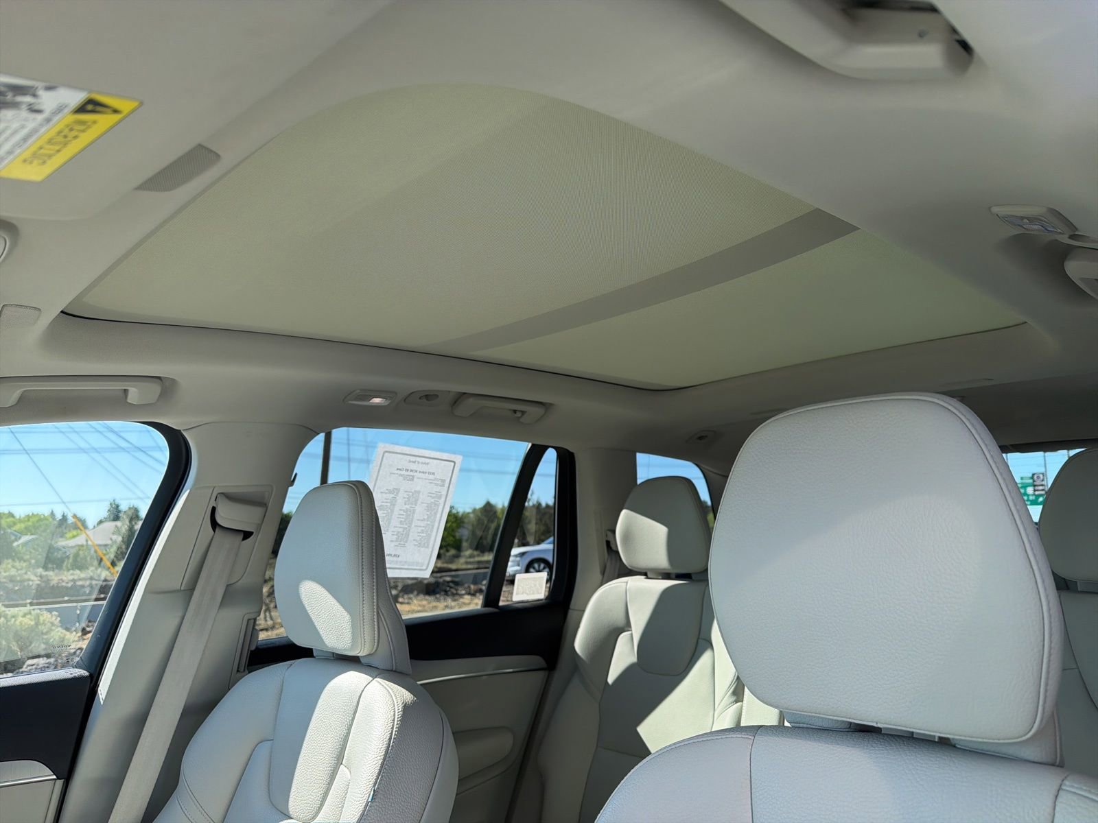 Used 2023 Volvo XC90 B5 Core w/ Protection Package Premier AWD/4WD image 17