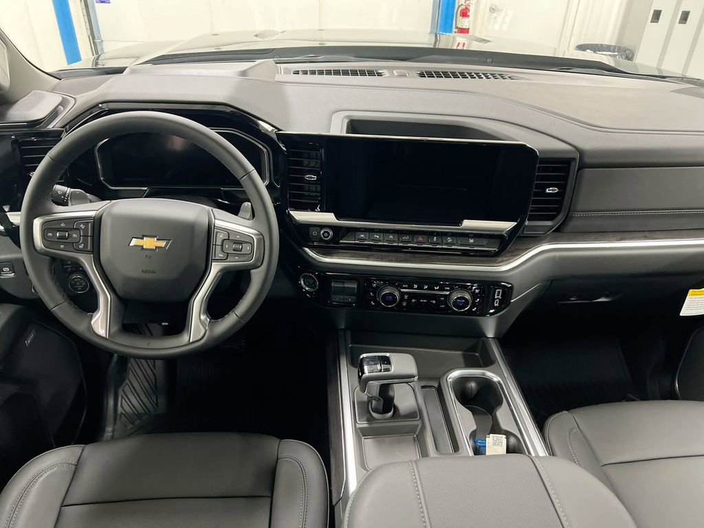 New 2026 Chevrolet Silverado 1500 LTZ w/ Technology Package AWD/4WD image 10