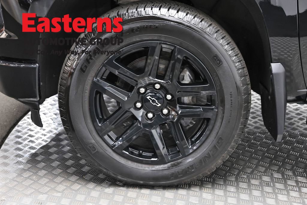 Used 2024 Chevrolet Silverado 1500 Custom AWD/4WD image 32