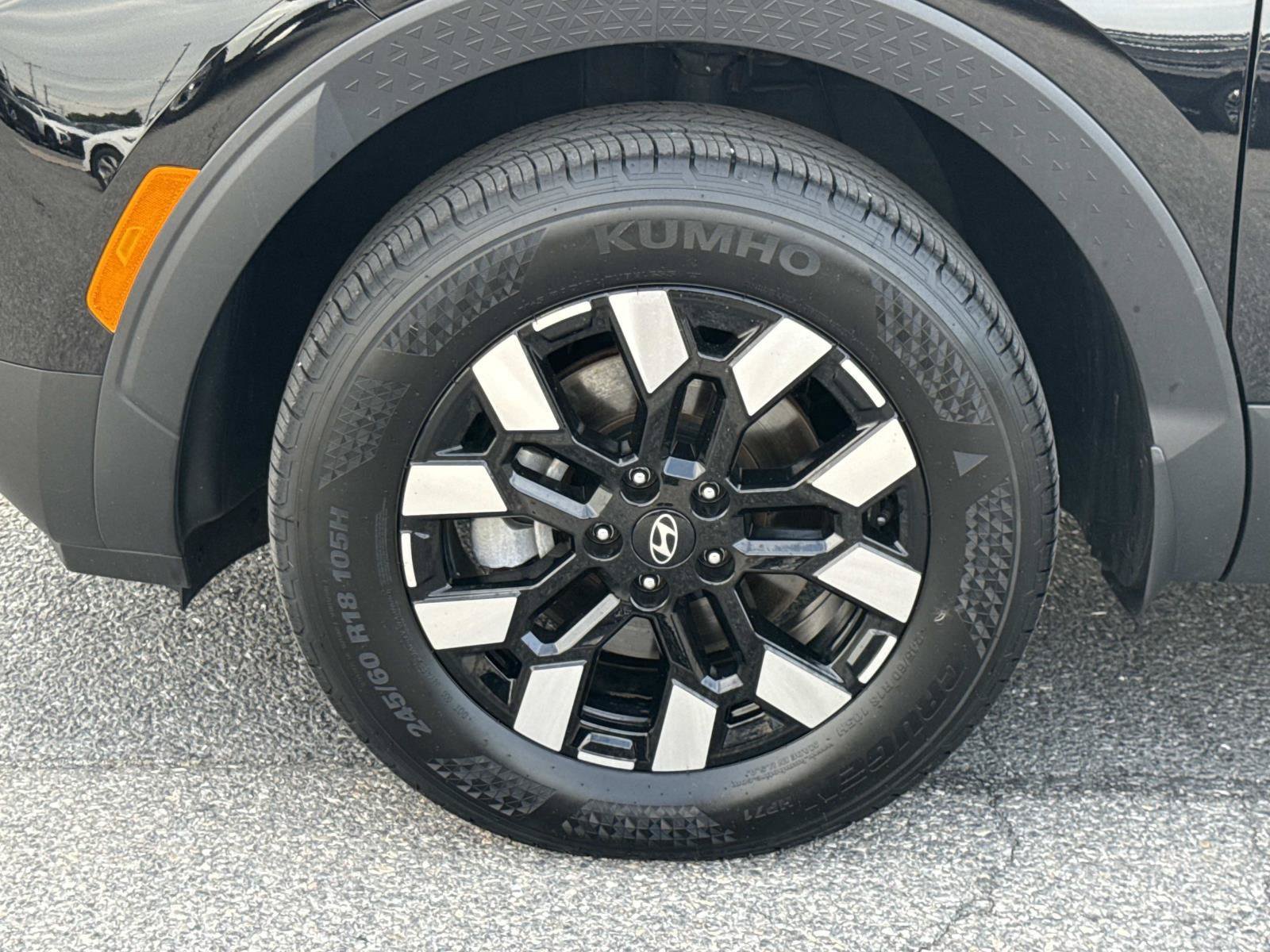 Certified 2025 Hyundai Santa Cruz SE AWD/4WD image 30