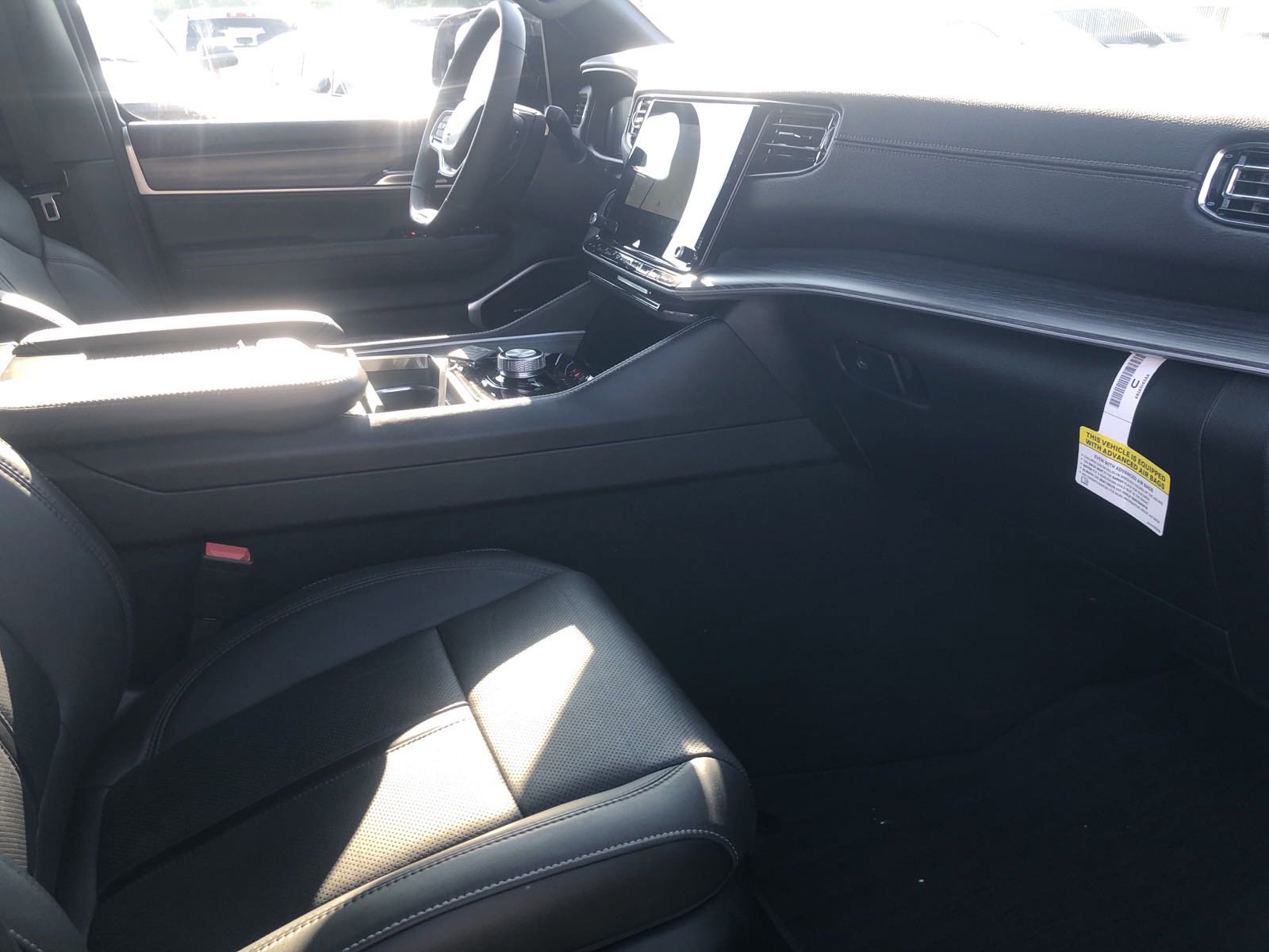 Used 2024 Jeep Wagoneer L Series II w/ Flexible Seating Group image 54