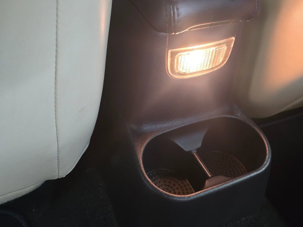 Used 2003 Chrysler Sebring Limited image 88