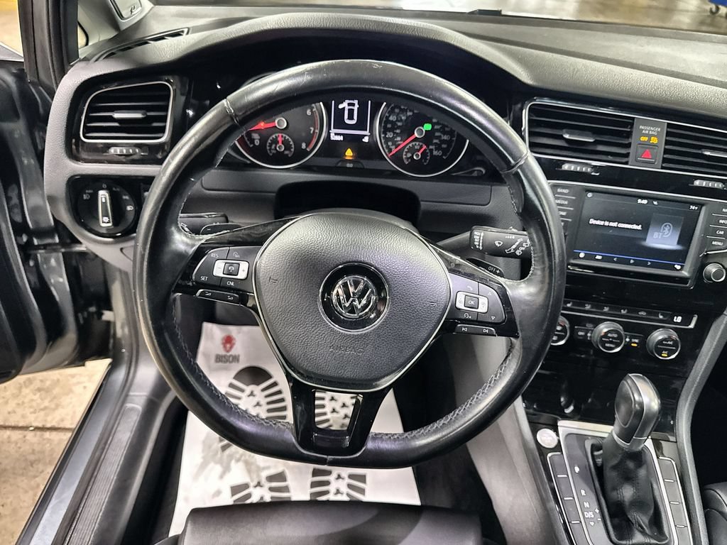 Used 2017 Volkswagen Golf SEL FWD image 17