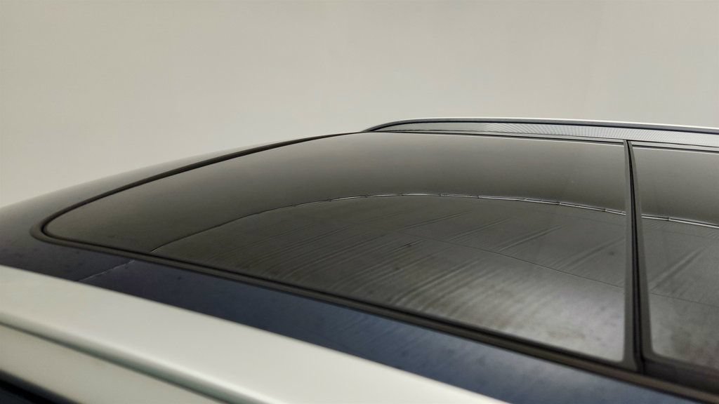 Used 2021 Volvo XC40 T5 Momentum w/ Premium Package AWD/4WD image 10