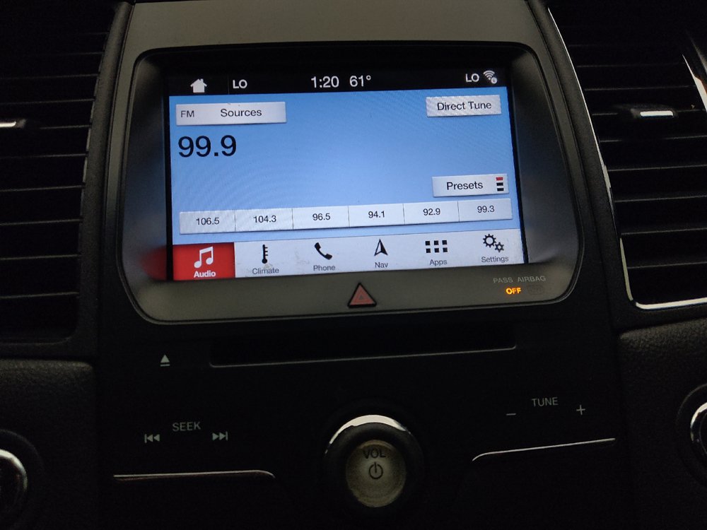 Used 2016 Ford Taurus SEL w/ Equipment Group 201A FWD image 25