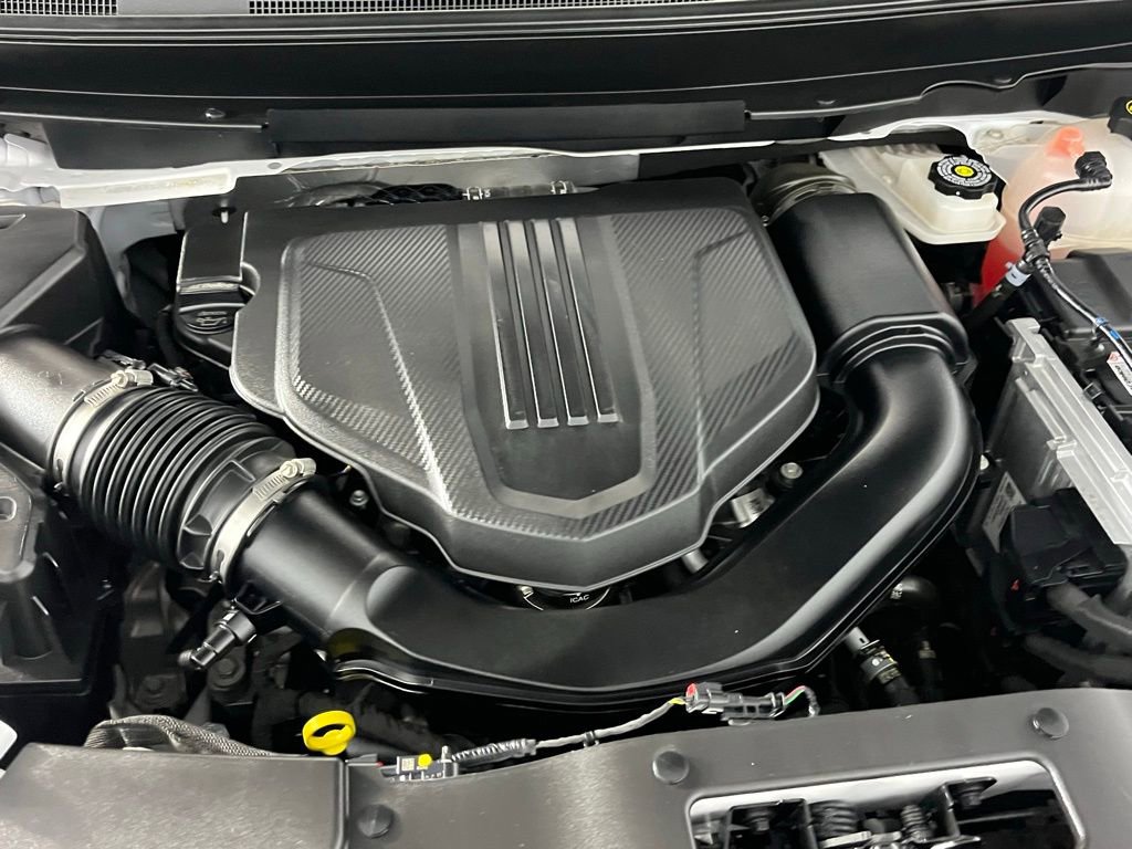 Used 2024 Chevrolet Traverse RS image 37