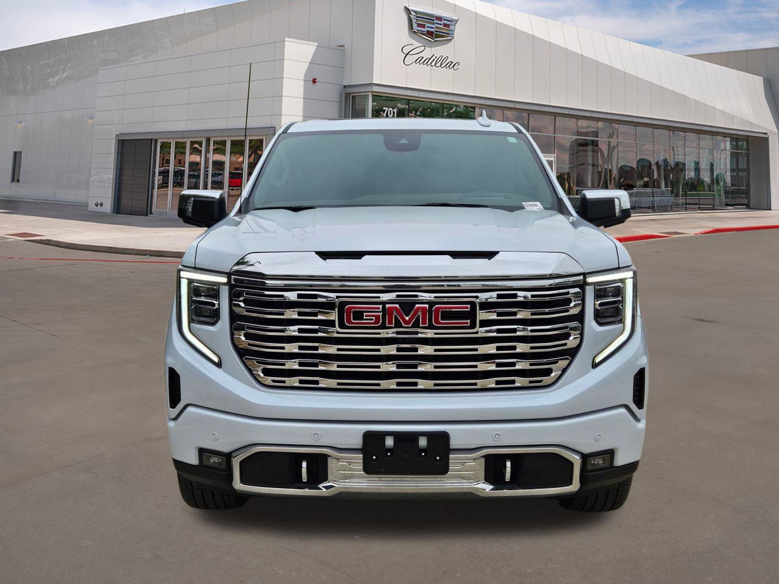 Used 2026 GMC Sierra 1500 Denali AWD/4WD image 2