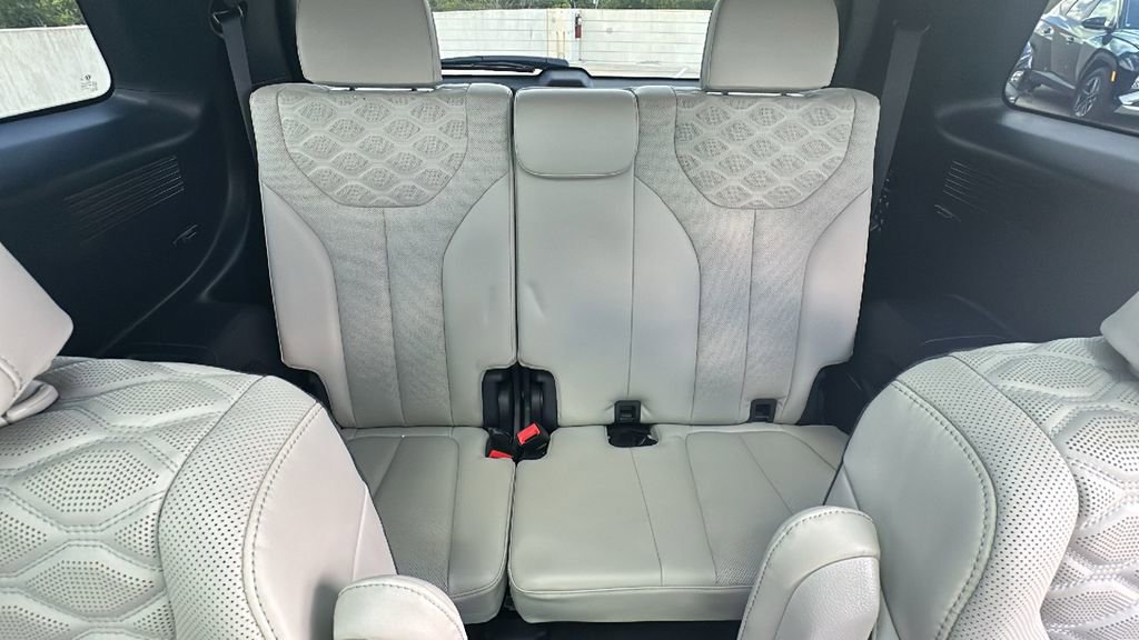 Used 2022 Hyundai Palisade Calligraphy w/ Cargo Package image 34