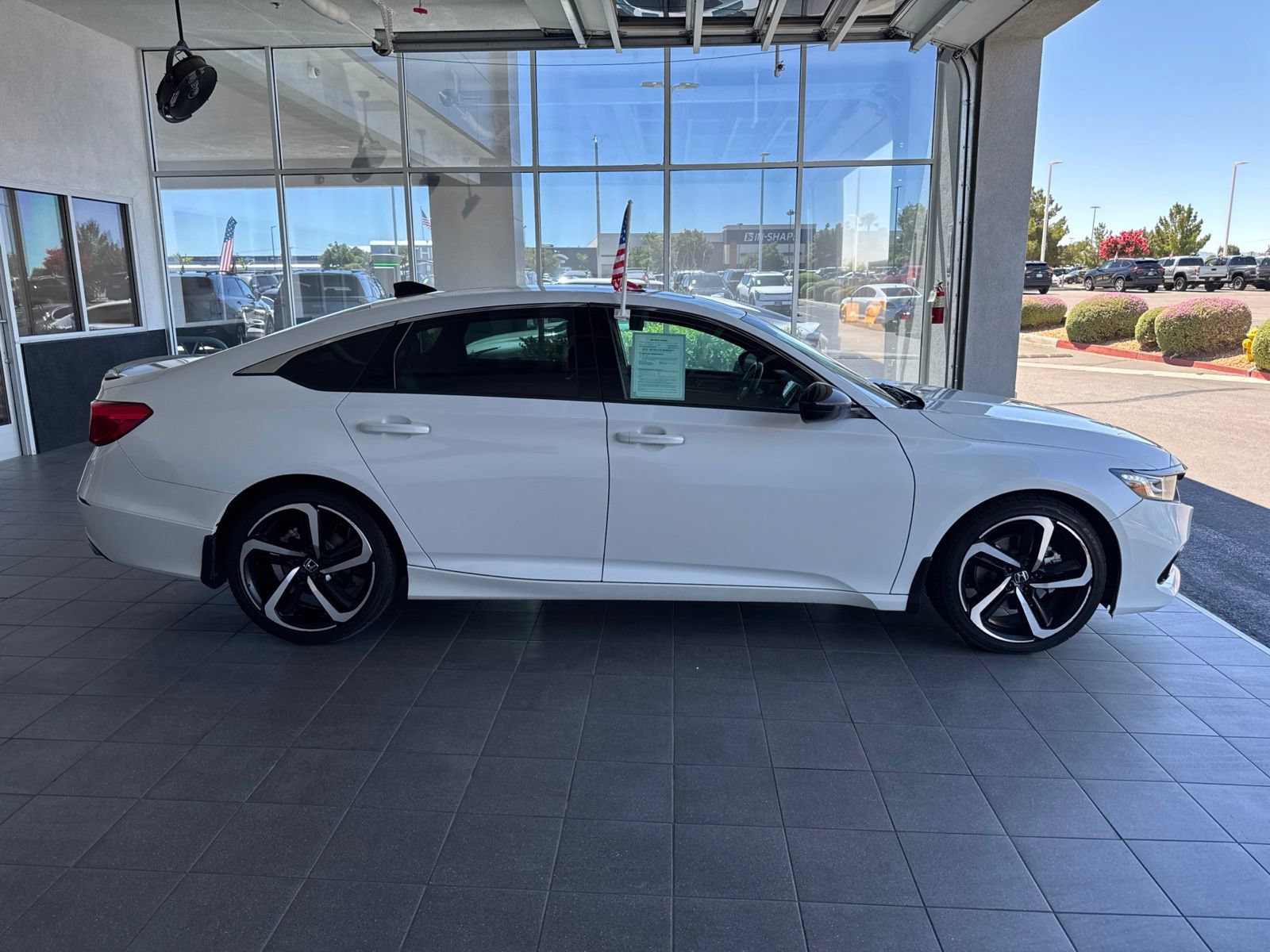 Used 2021 Honda Accord Sport image 4