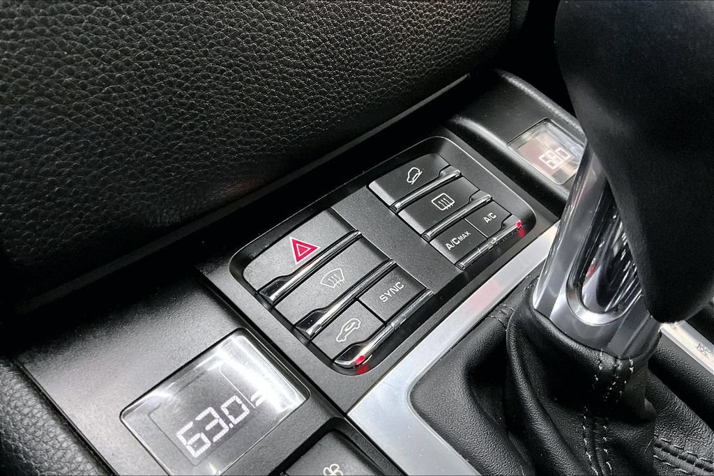 Used 2015 Porsche Macan Turbo AWD/4WD image 15