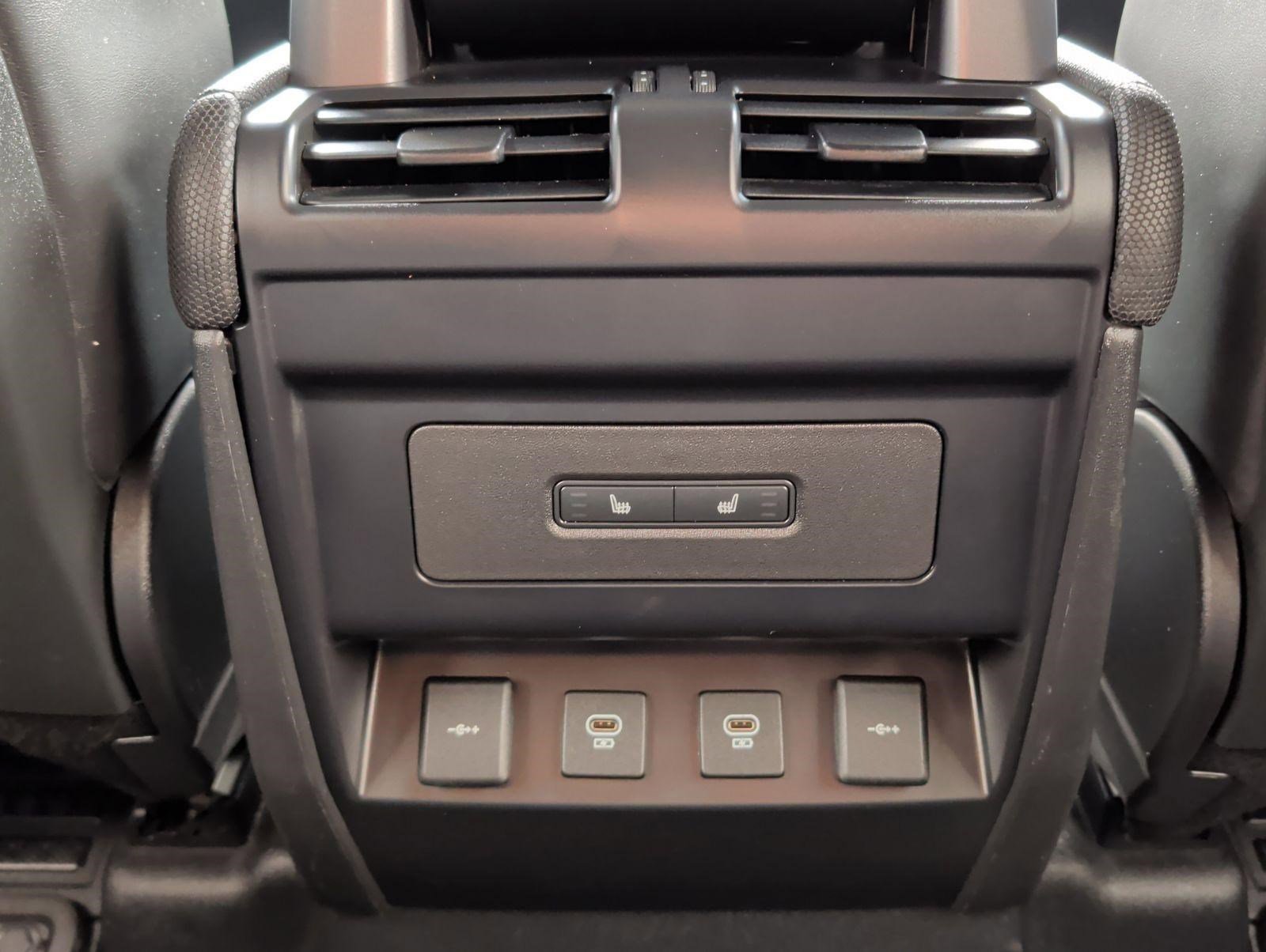 Used 2021 Land Rover Defender 110 X-Dynamic HSE image 25