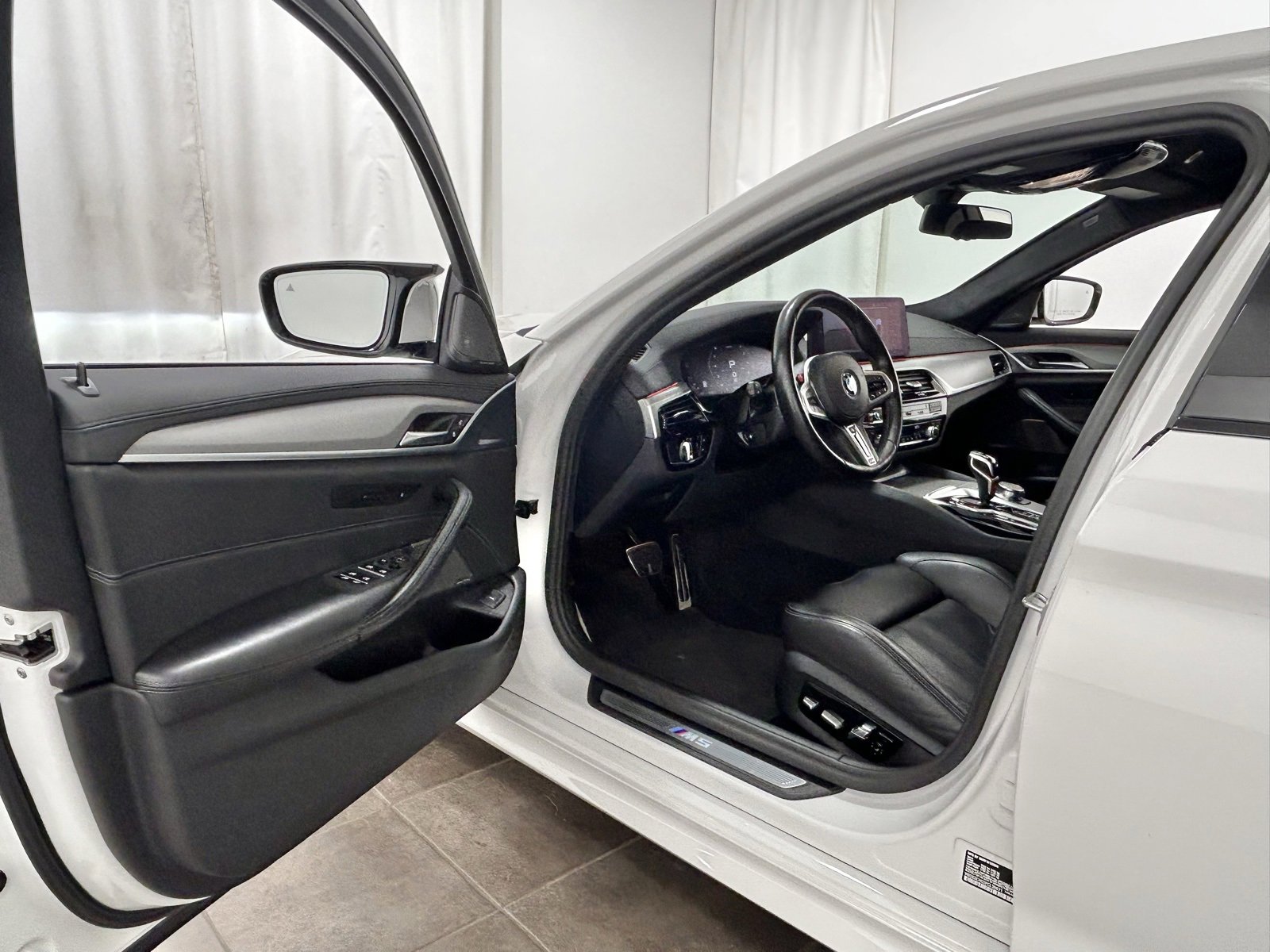 Used 2023 BMW M5 Base w/ Executive Package image 26