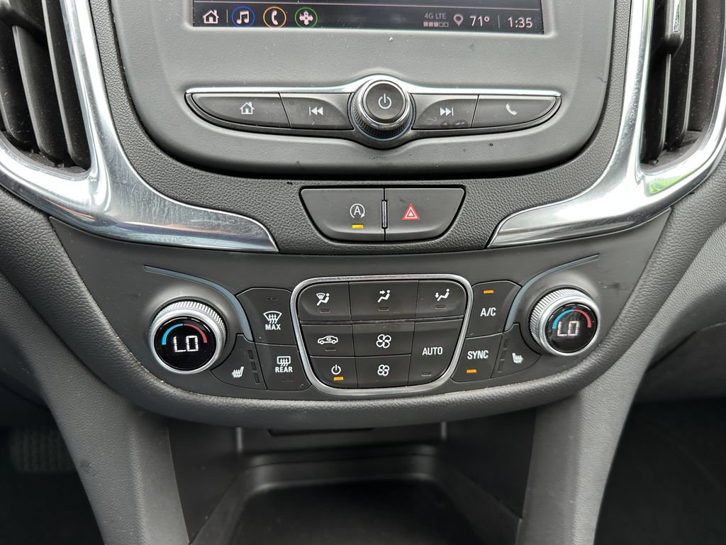 Used 2024 Chevrolet Equinox LT FWD image 30