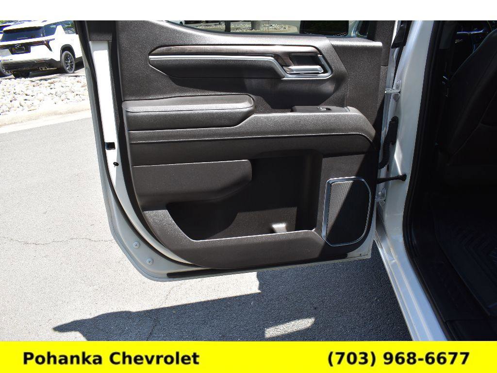 Used 2022 Chevrolet Silverado 1500 LTZ AWD/4WD image 23