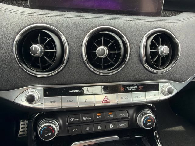 Used 2022 Kia Stinger GT-Line w/ Sun & Sound Package AWD/4WD image 19