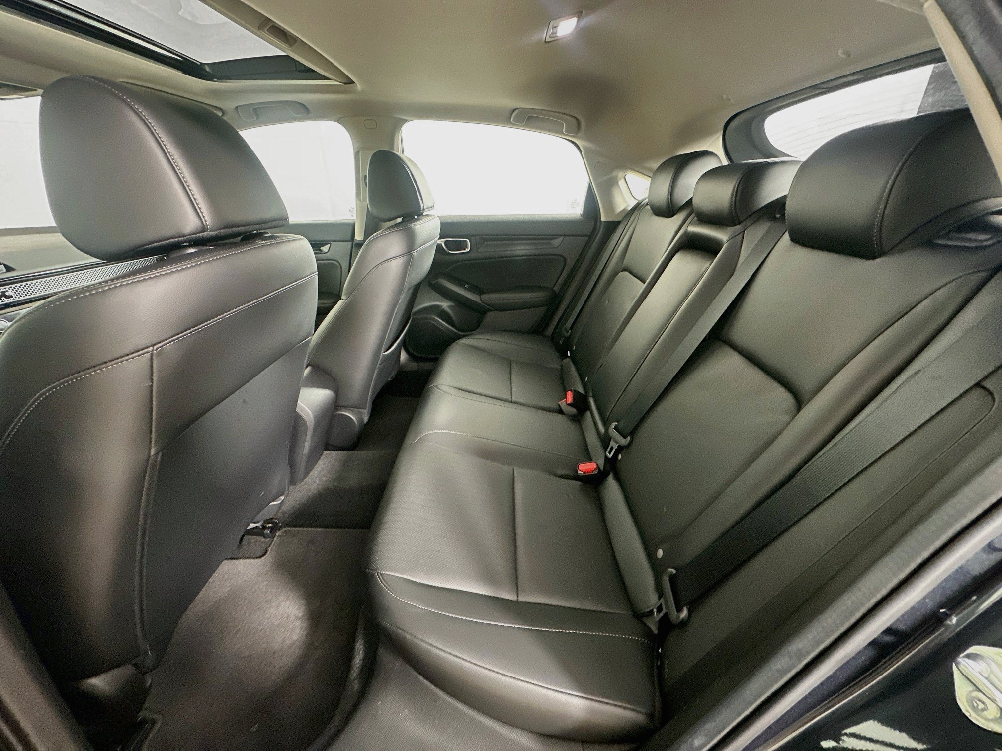 Used 2024 Honda Civic EX-L image 27