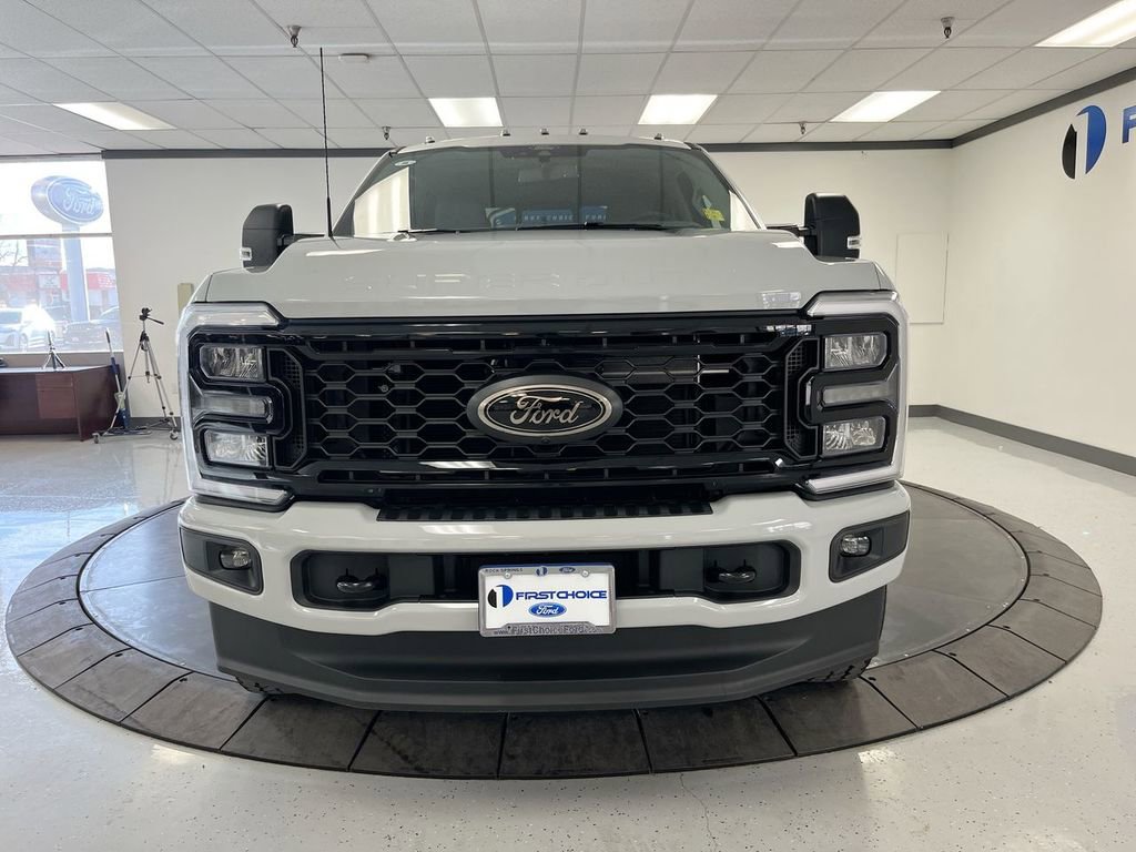 New 2026 Ford F350 XLT w/ XLT Premium Package AWD/4WD image 3