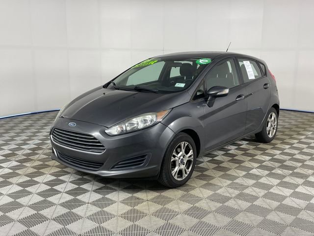 Used 2015 Ford Fiesta SE image 1