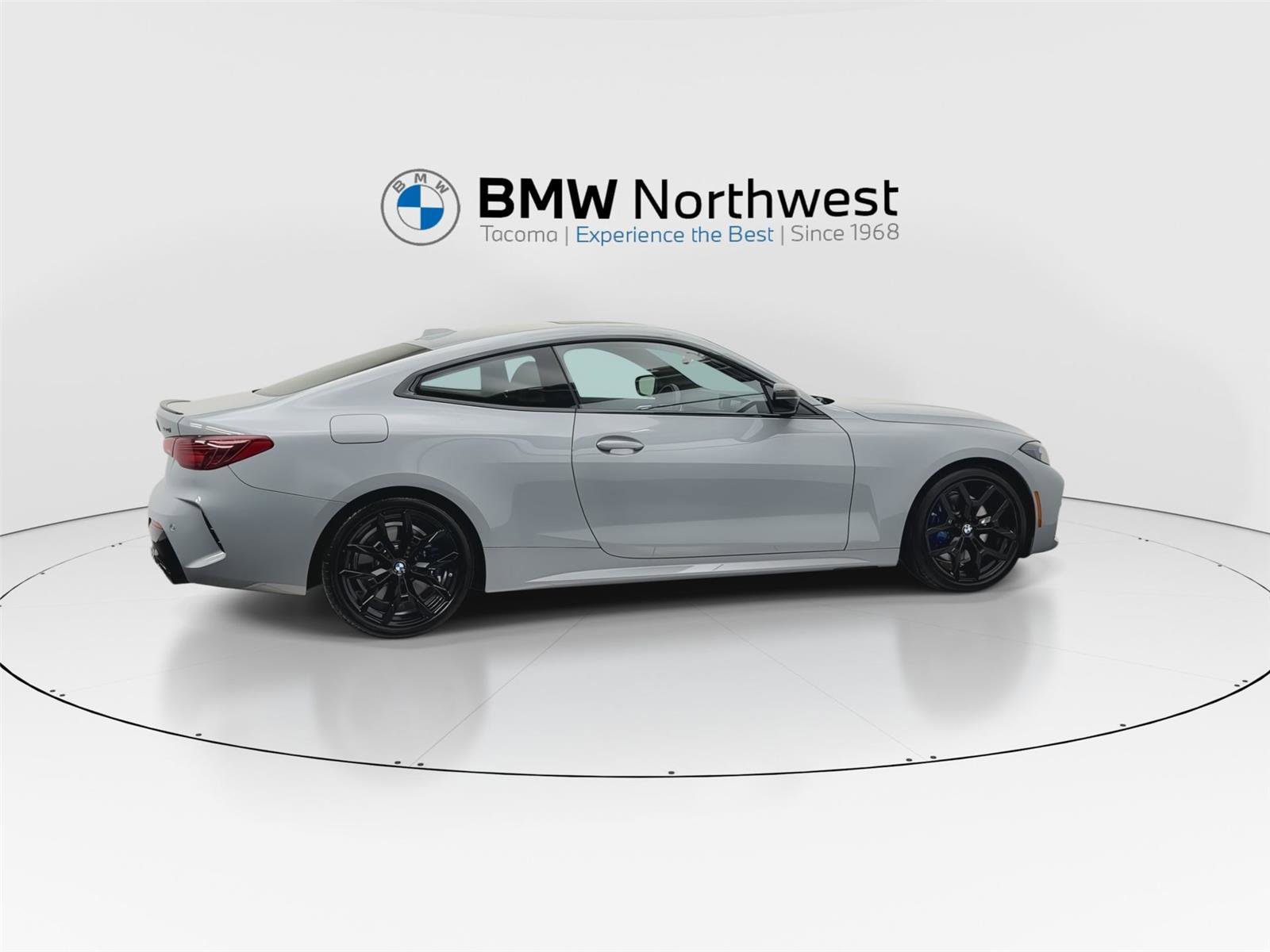 Used 2025 BMW 430i Coupe w/ M Sport Package image 4