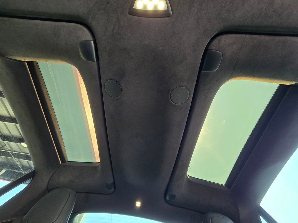 Used 2022 Tesla Model X Plaid image 34