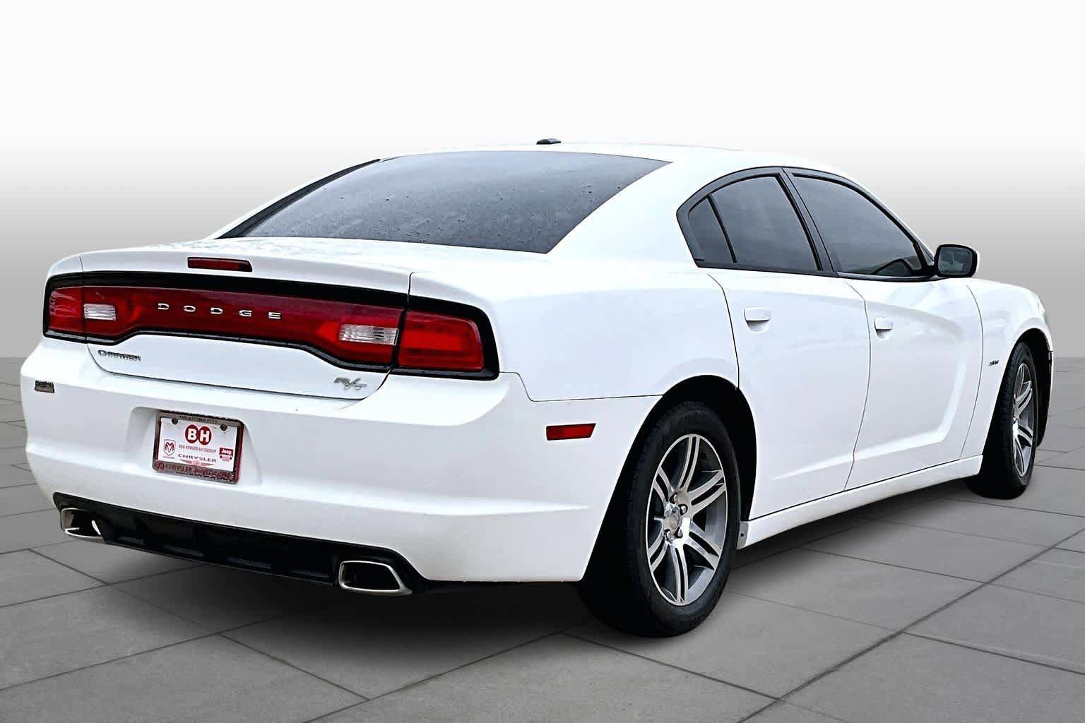 Used 2014 Dodge Charger R/T RWD image 10