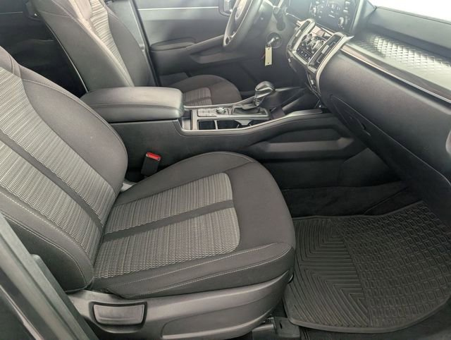 Used 2022 Kia Sorento LX image 30