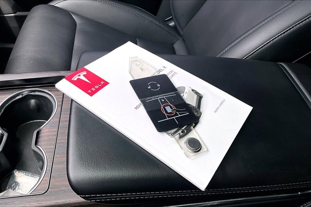 Used 2024 Tesla Model X AWD/4WD image 35