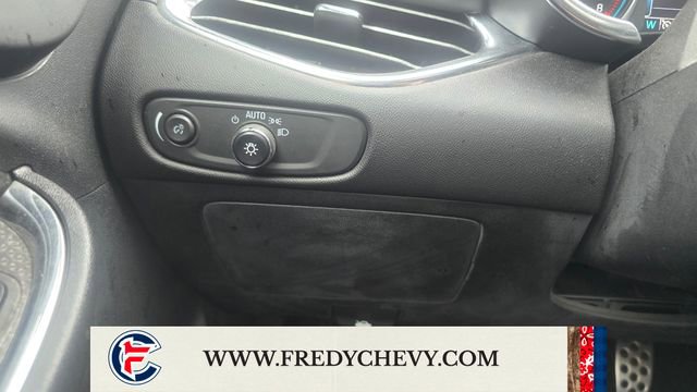 Used 2017 Chevrolet Malibu LT w/ Leather Package FWD image 14