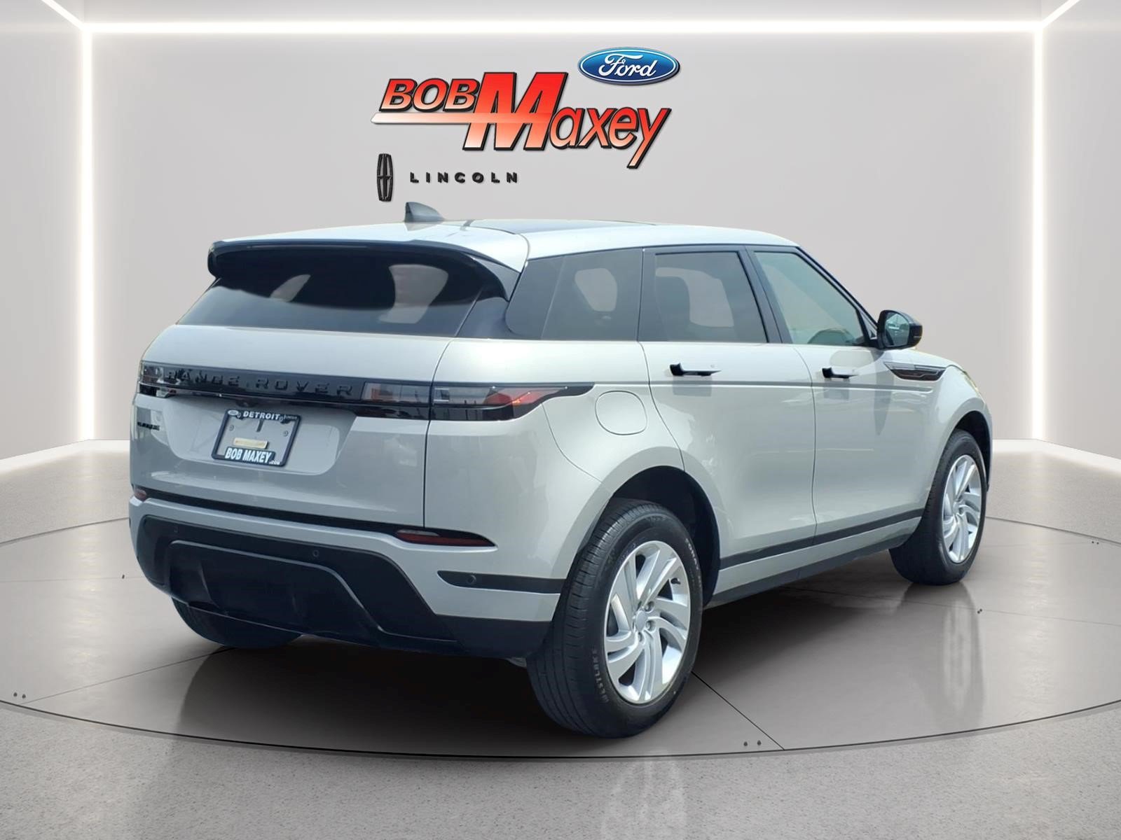 Used 2024 Land Rover Range Rover Evoque S AWD/4WD image 4