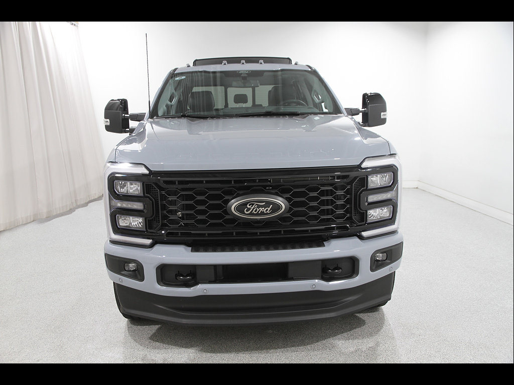 Used 2026 Ford F250 Lariat w/ Black Appearance Package AWD/4WD image 2