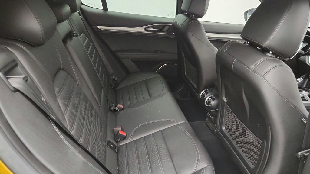Used 2023 Alfa Romeo Stelvio Veloce image 61