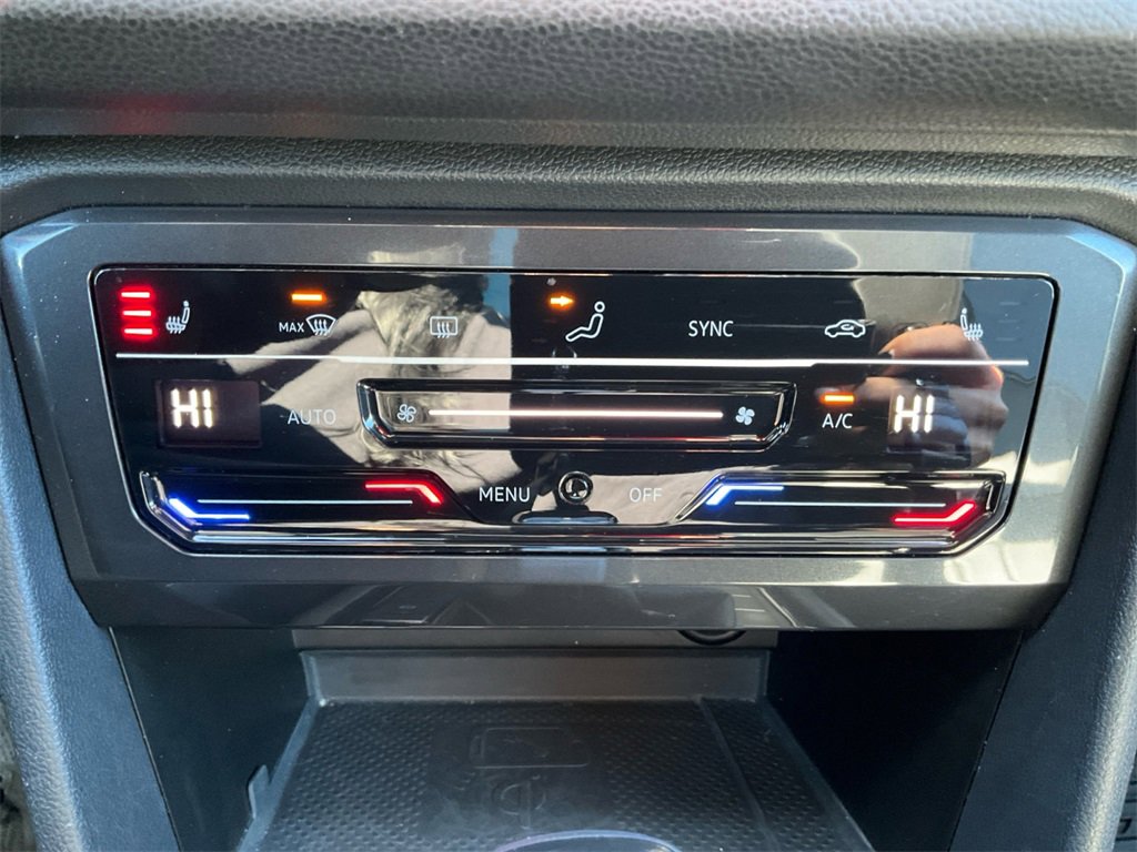 Used 2023 Volkswagen Tiguan SE R-Line image 22