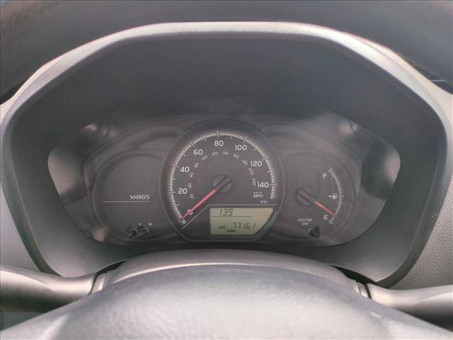 Used 2015 Toyota Yaris L FWD image 11