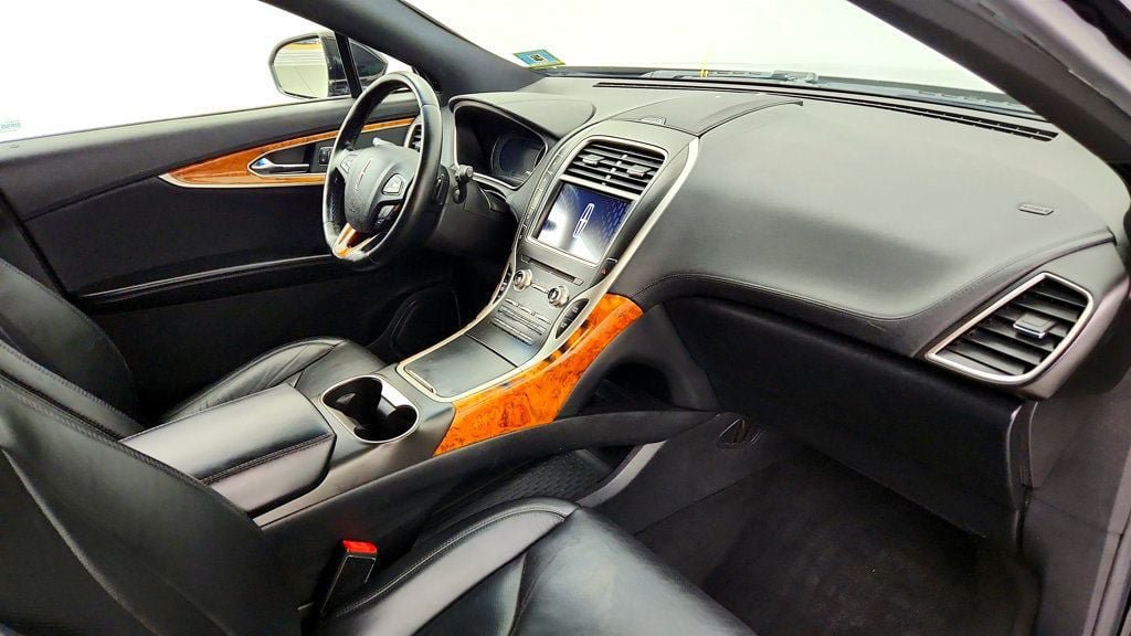 Used 2016 Lincoln MKX Reserve w/ Climate Package AWD/4WD image 26