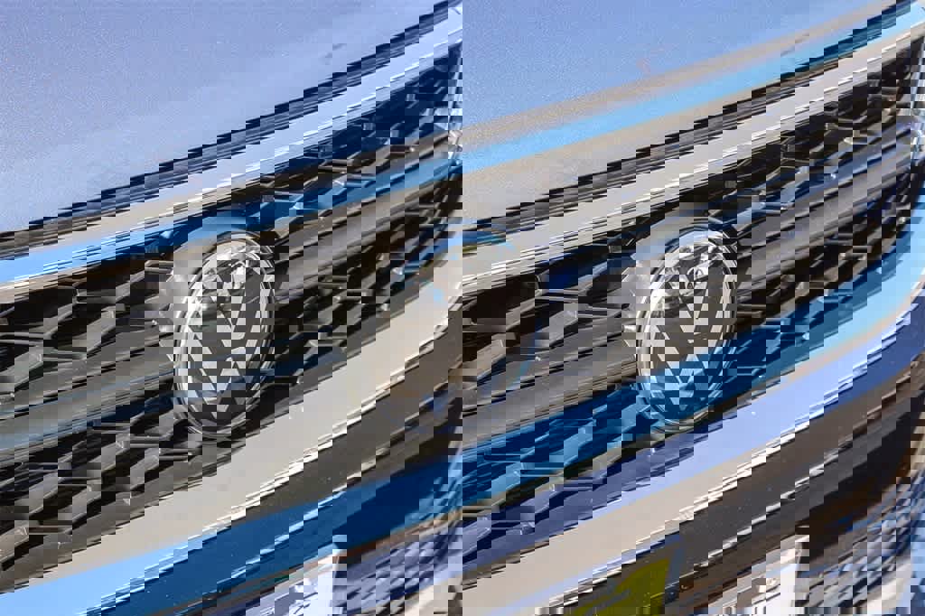 Used 2024 Volkswagen Taos SE image 17