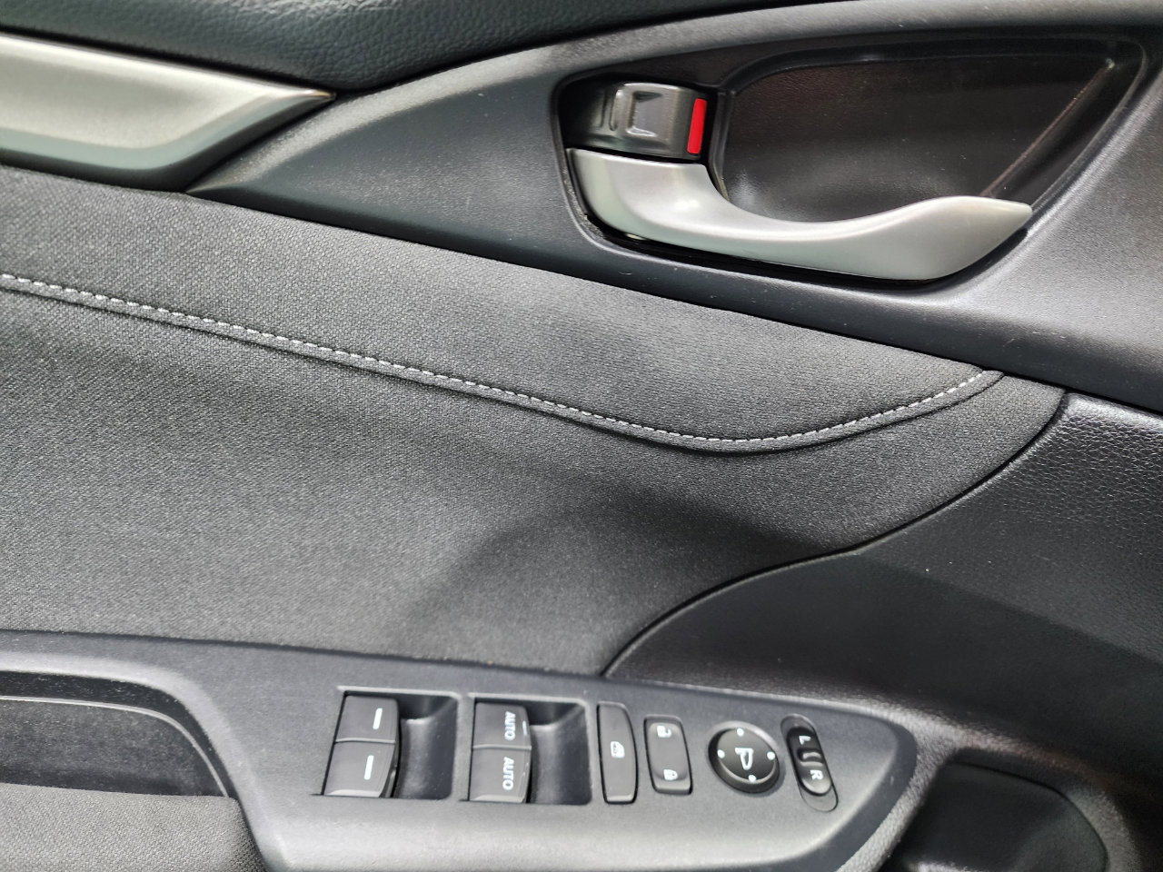 Used 2018 Honda Civic EX image 18