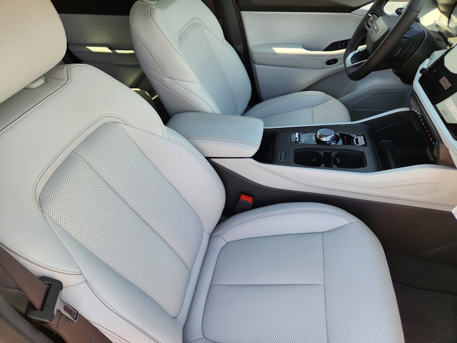 New 2026 Jeep Cherokee Limited image 24