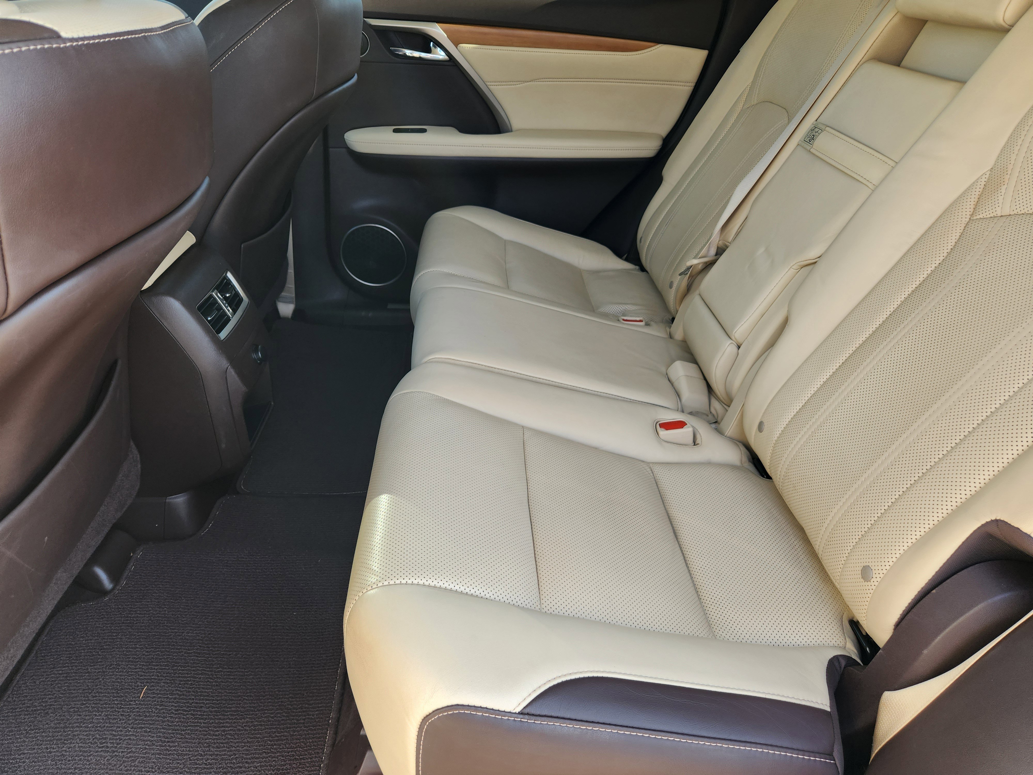 Used 2017 Lexus RX 450h AWD image 39