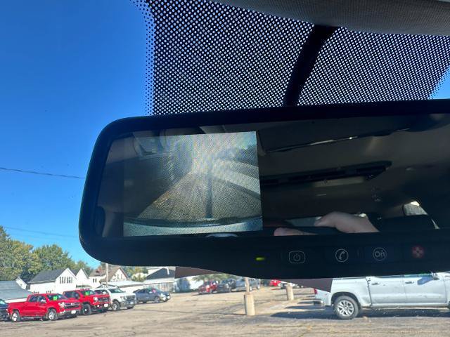 Used 2012 Chevrolet Suburban LT w/ Luxury Package AWD/4WD image 32