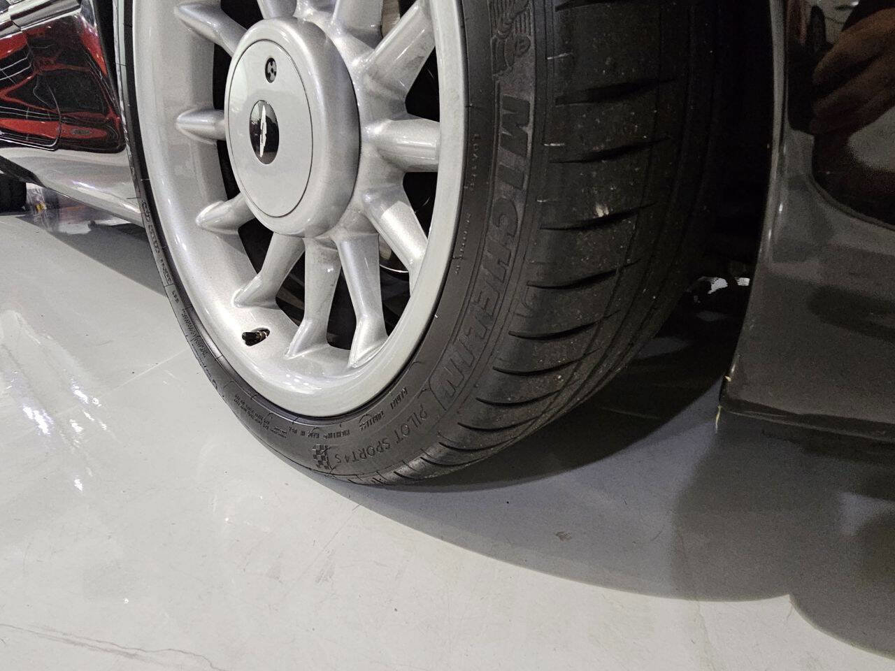 Used 1997 Aston Martin DB7 Volante image 10