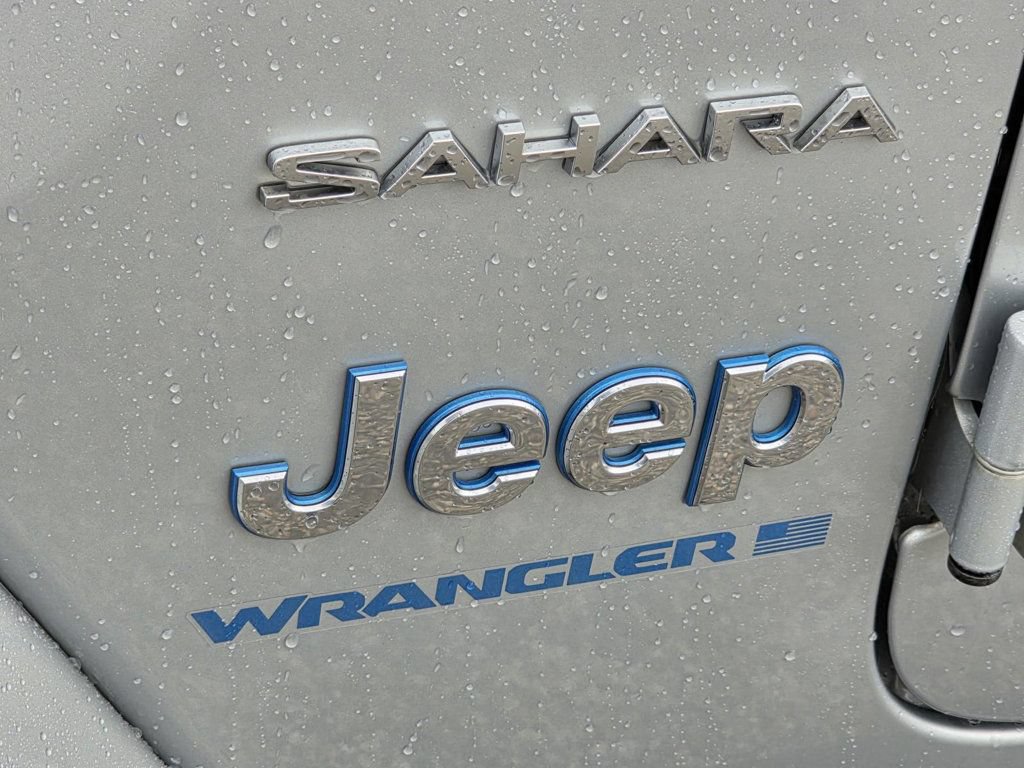 Used 2023 Jeep Wrangler Unlimited Sahara AWD/4WD image 36