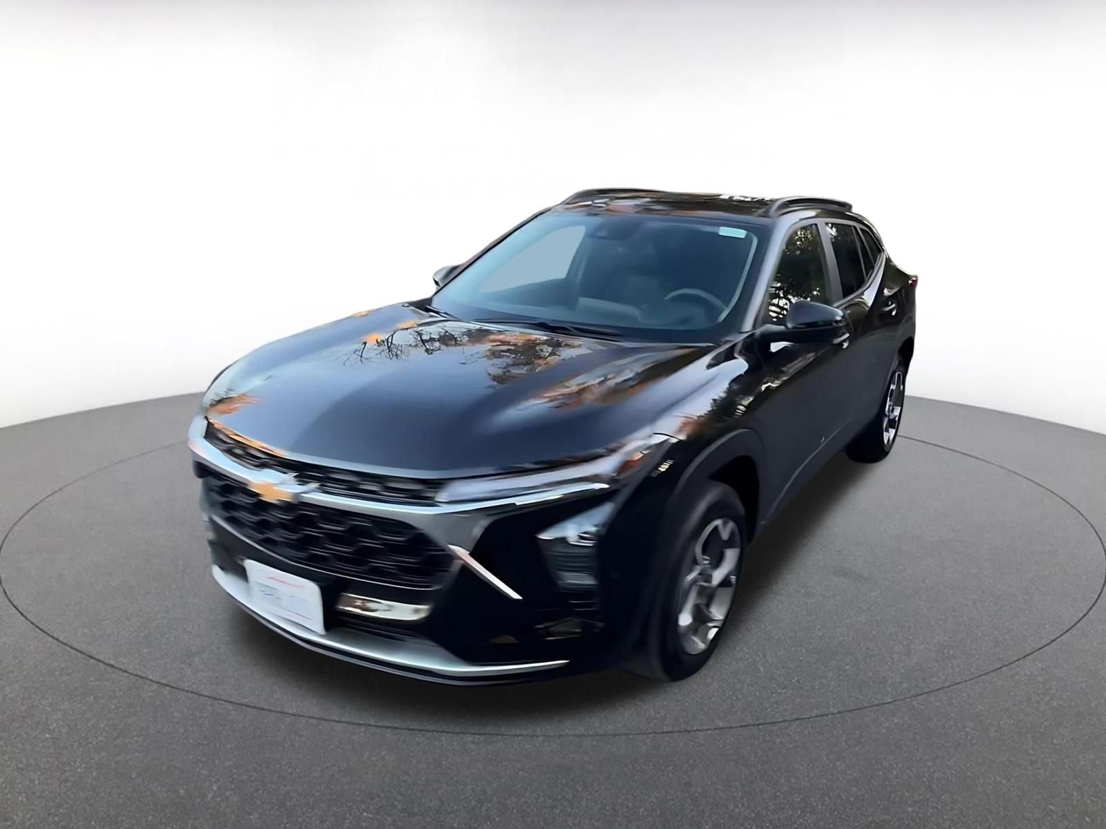 Used 2025 Chevrolet Trax LT image 8