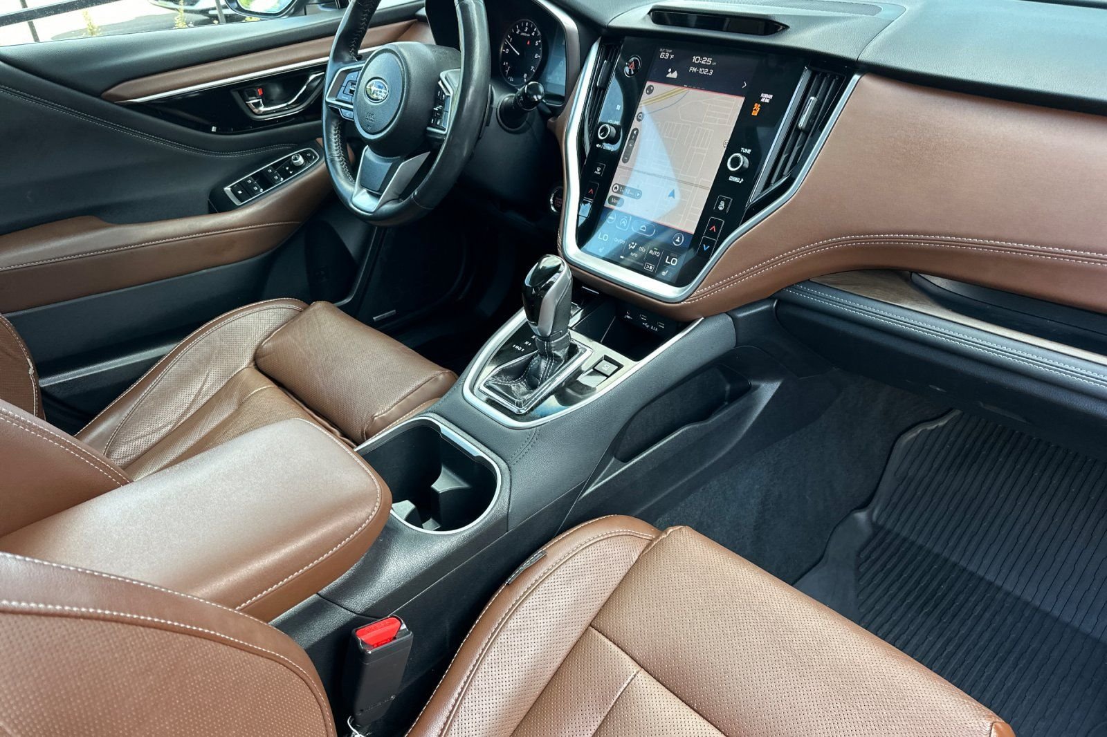 Used 2020 Subaru Outback Touring AWD/4WD image 18