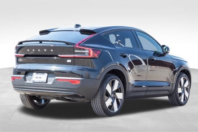 Used 2024 Volvo C40 P8 Recharge Plus w/ Climate Package image 7