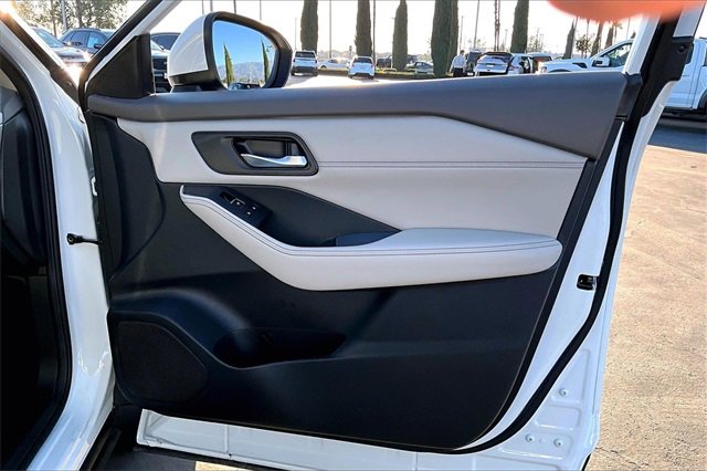 Certified 2024 Nissan Rogue SL w/ SL Premium Package image 28