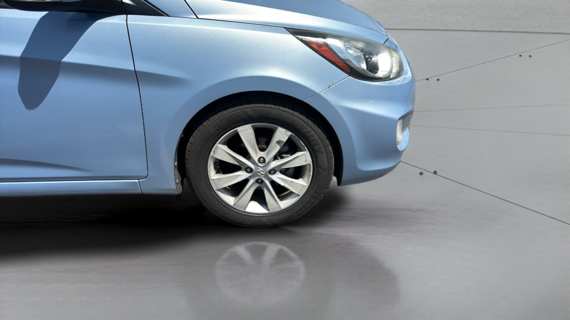 Used 2013 Hyundai Accent SE FWD image 33