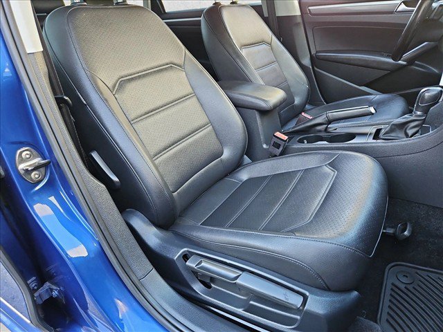 Used 2017 Volkswagen Passat 1.8T R-Line FWD image 19